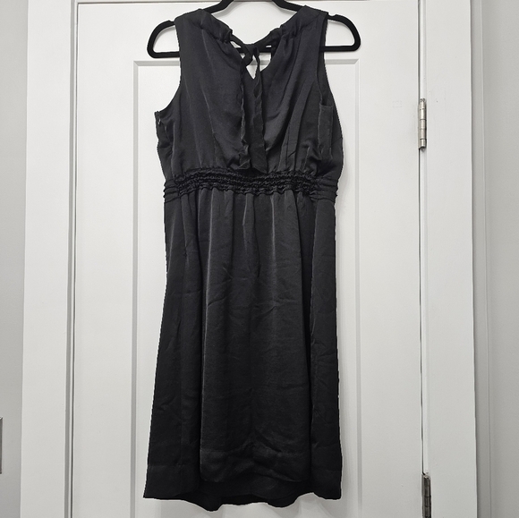 A Pea In The Pod Sleeveless Black Embellished Special Occassion Maternity Dress - Picture 3 of 11